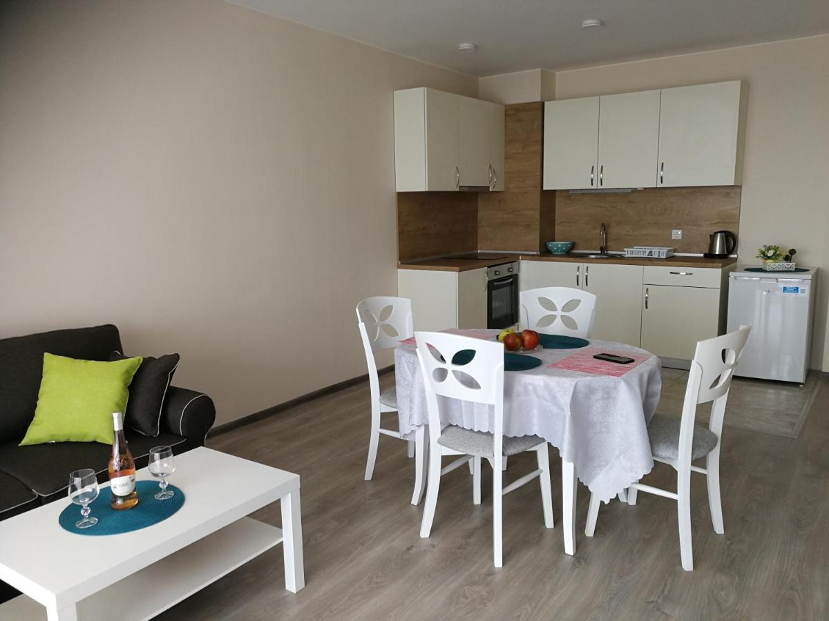 Donchevi Apartments Primorsko Eksteriør billede