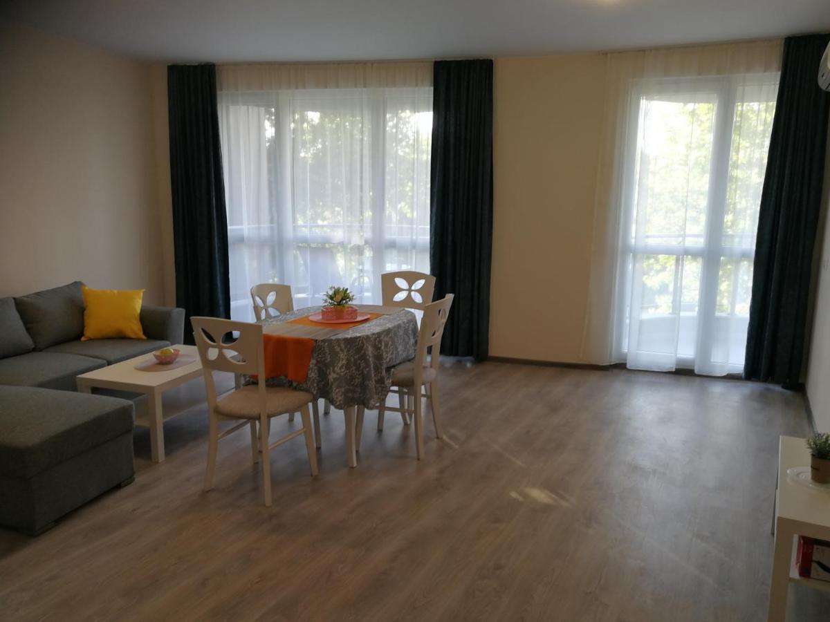 Donchevi Apartments Primorsko Eksteriør billede