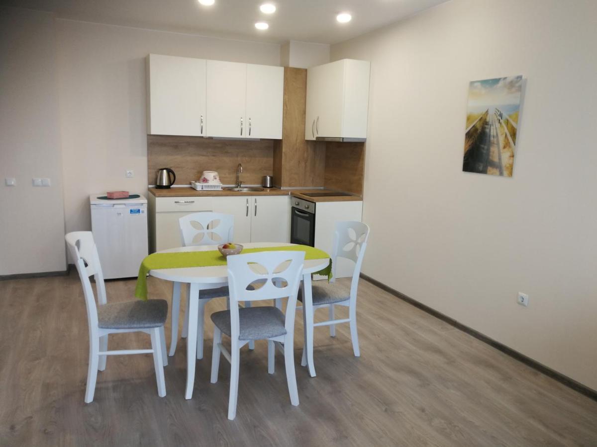 Donchevi Apartments Primorsko Eksteriør billede