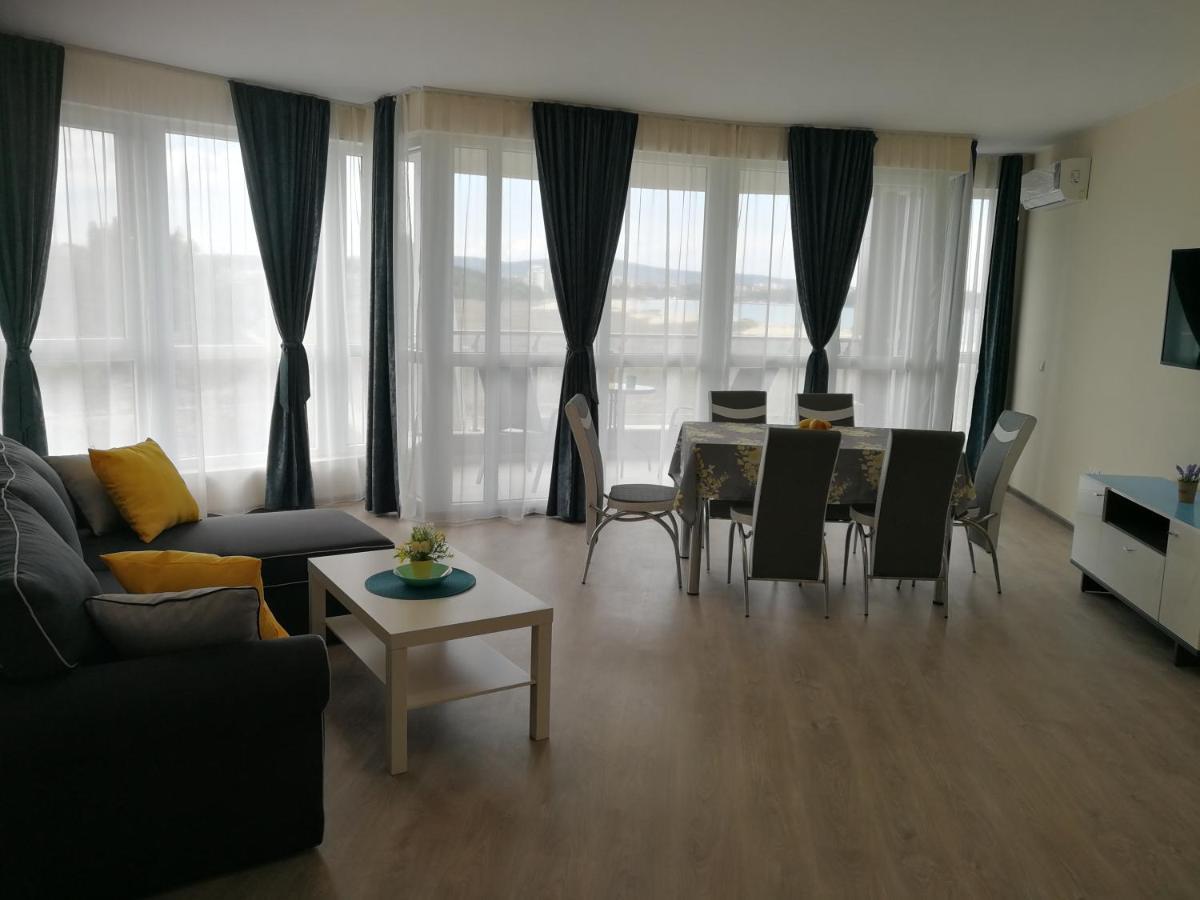 Donchevi Apartments Primorsko Eksteriør billede