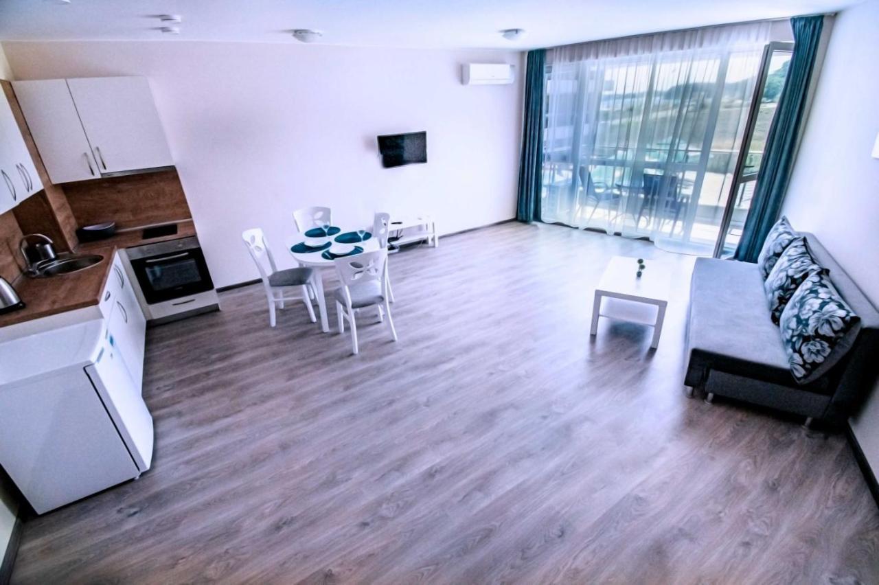 Donchevi Apartments Primorsko Eksteriør billede